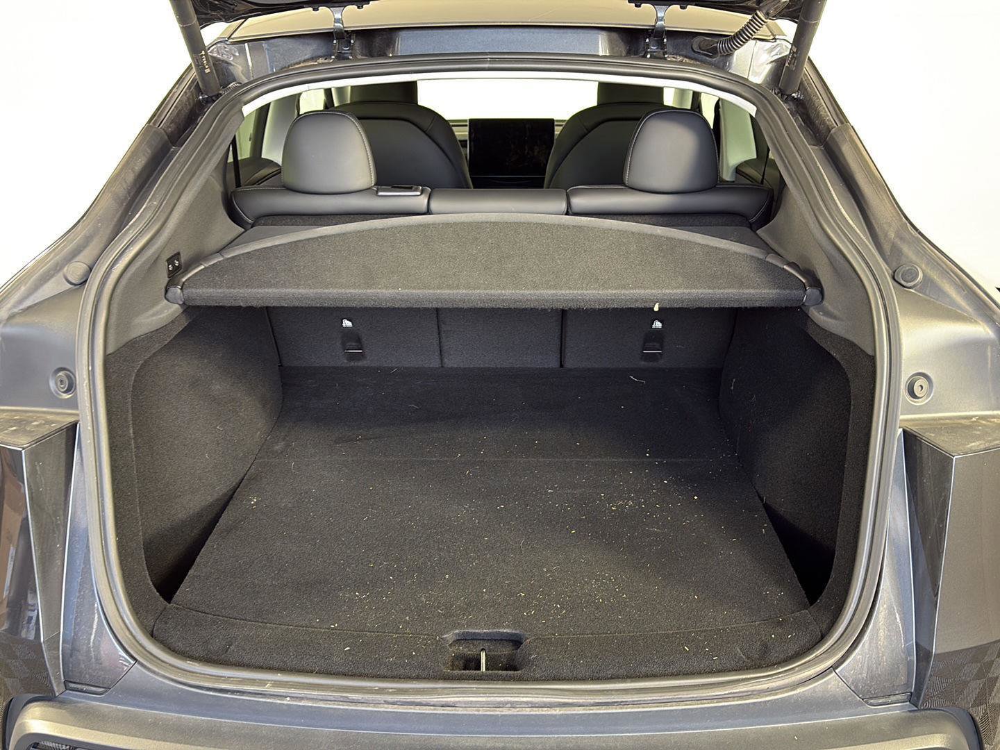 Used 2026 Tesla Model Y Long Range AWD/4WD image 9