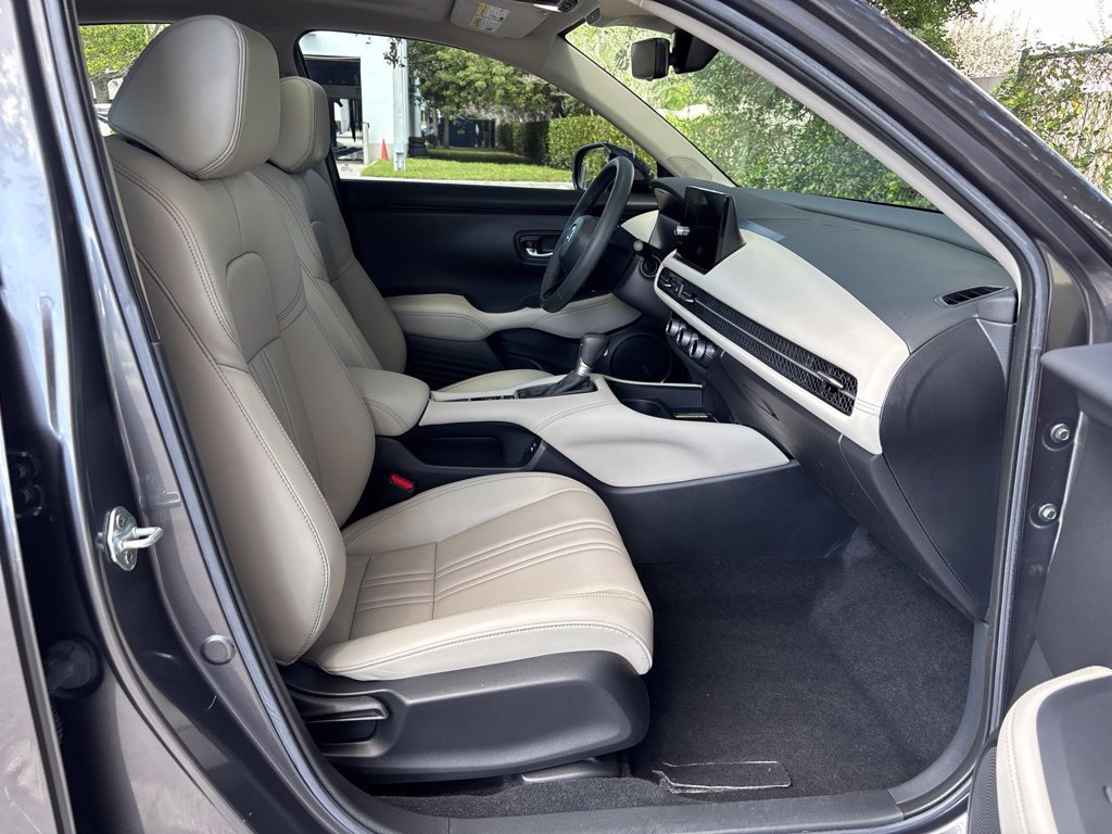 Used 2024 Honda HR-V EX-L image 12