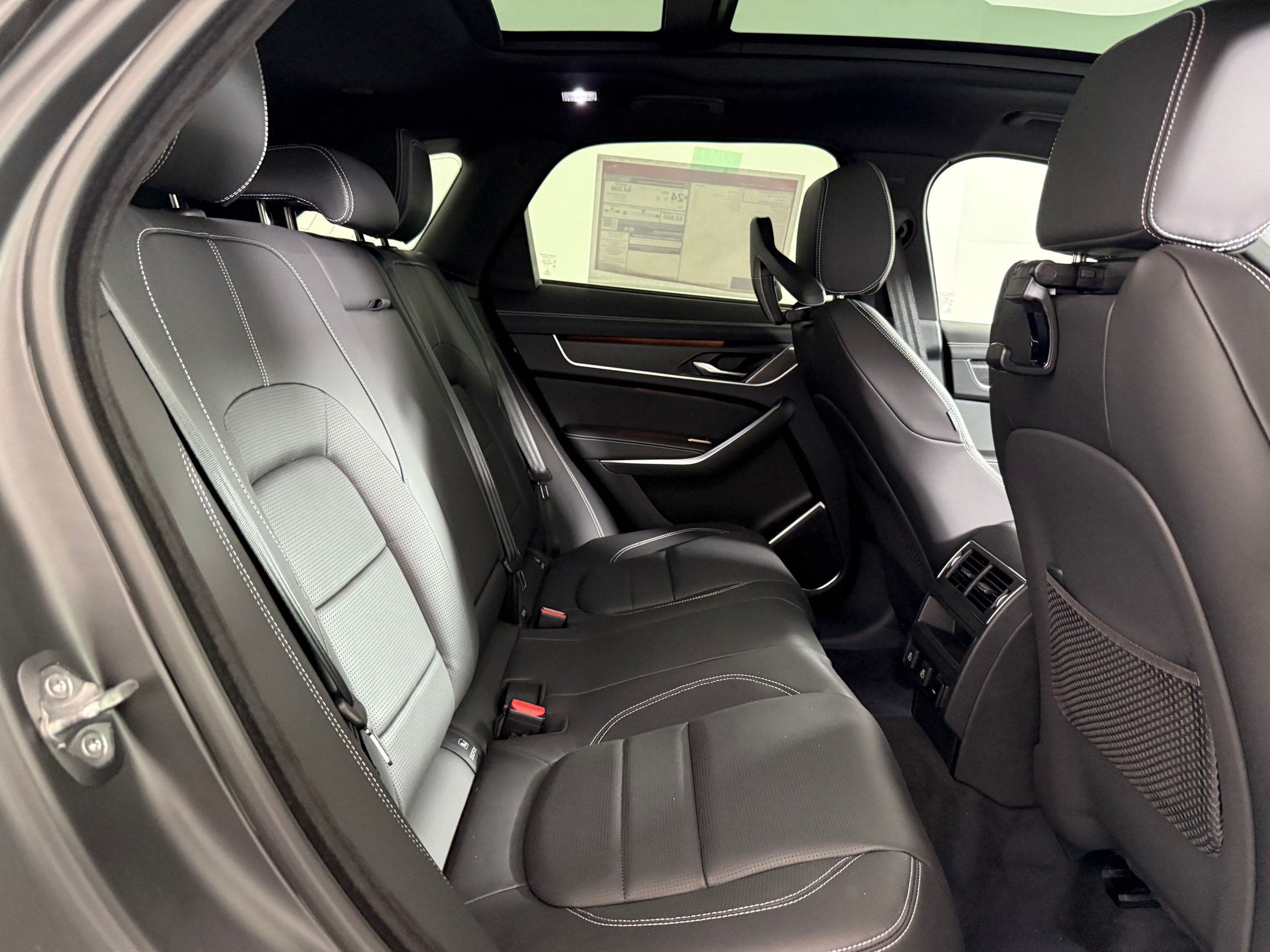 New 2026 Jaguar F-PACE R-Dynamic S AWD/4WD image 28