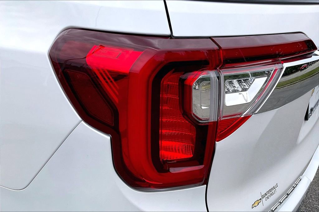 Used 2023 GMC Acadia Denali w/ Denali Technology Package FWD image 31