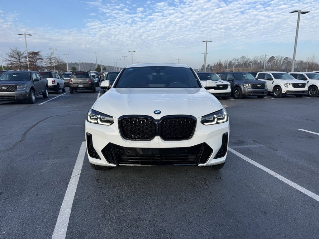 Used 2023 BMW X4 xDrive30i w/ M Sport Package image 2
