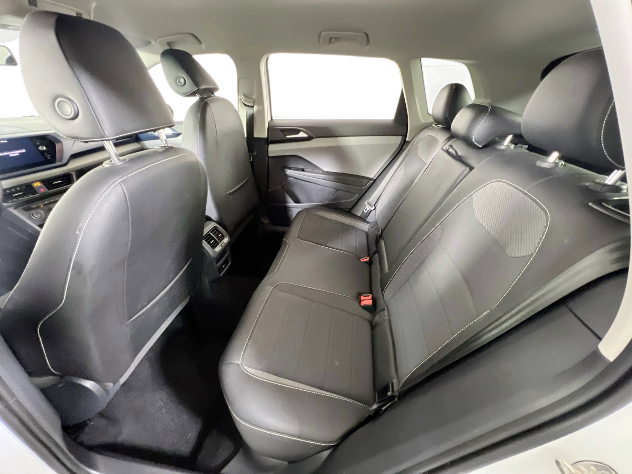 Used 2022 Volkswagen Taos SE image 24