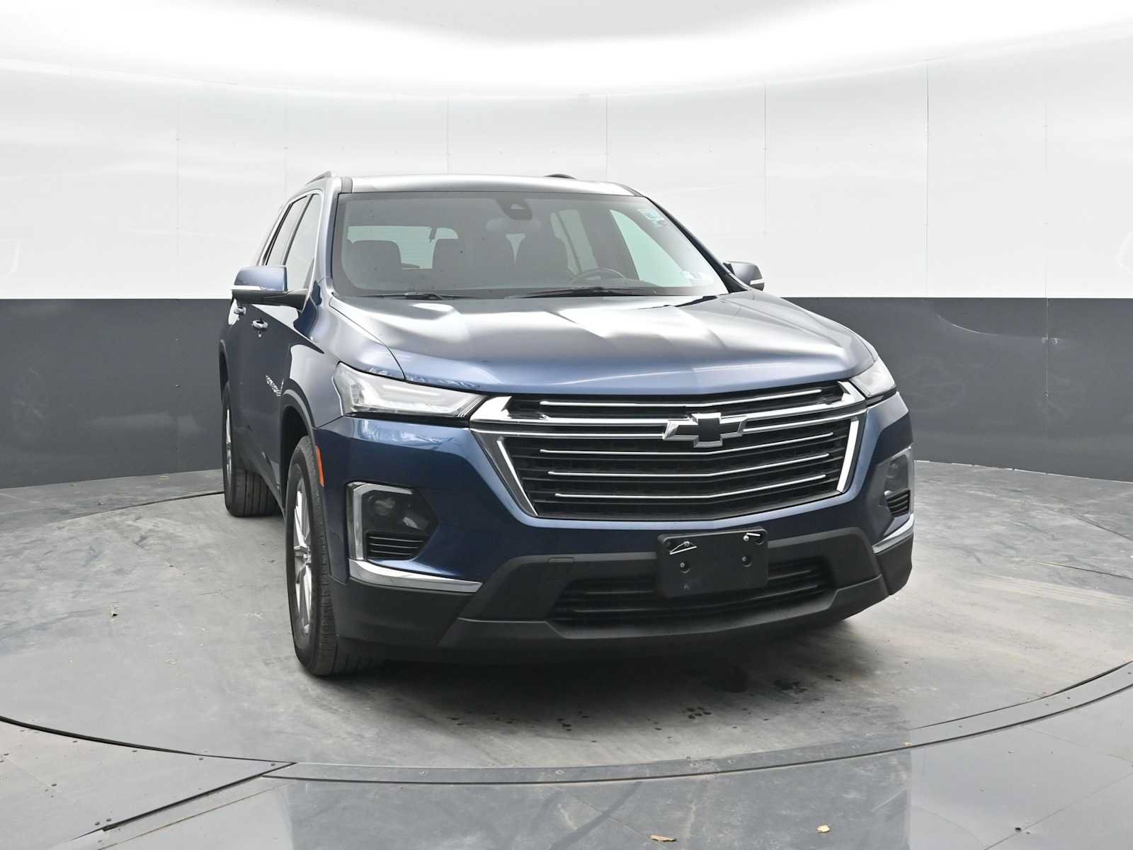 Used 2023 Chevrolet Traverse LT AWD/4WD image 6