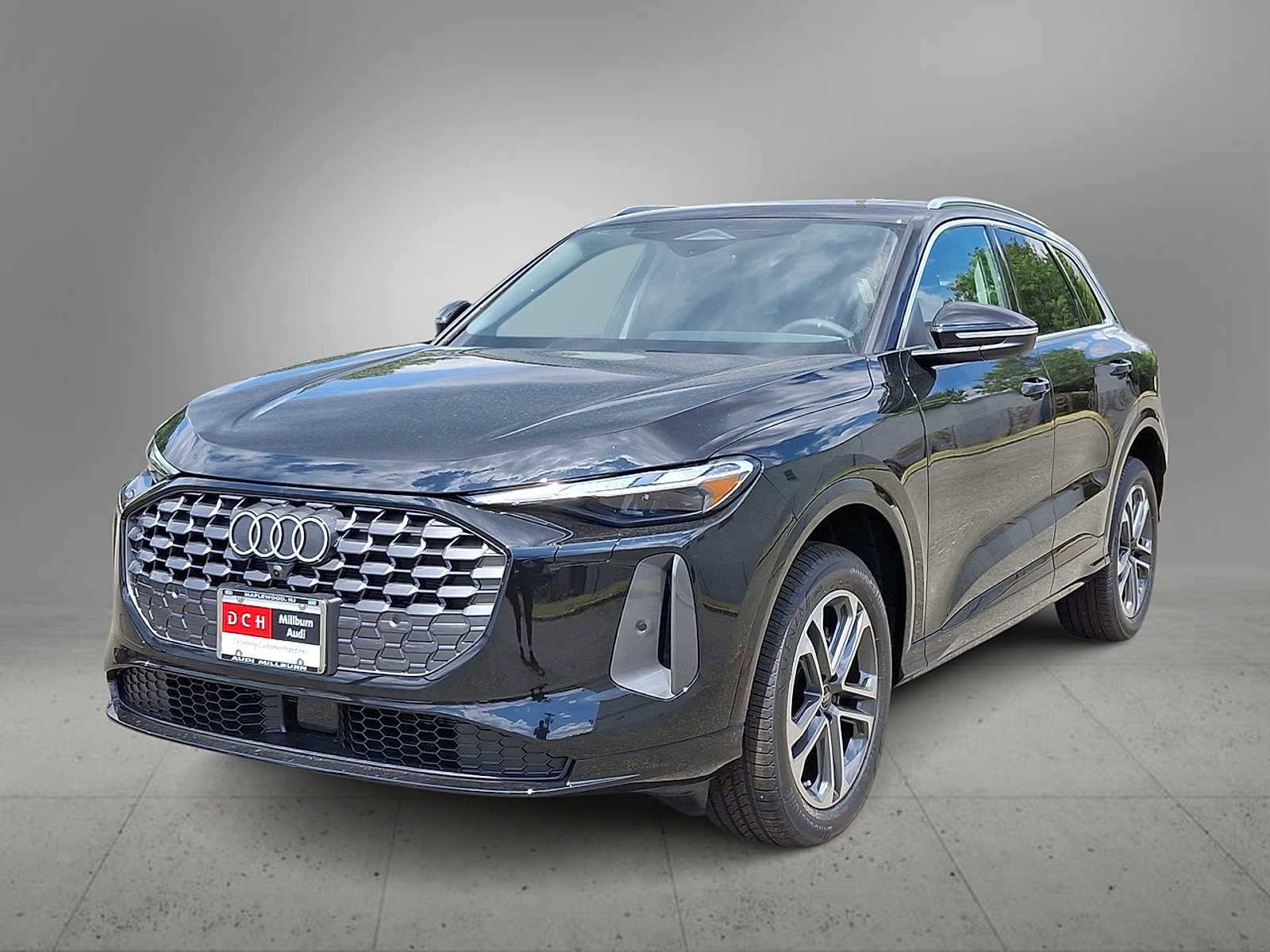 New 2025 Audi Q5 Premium image 1