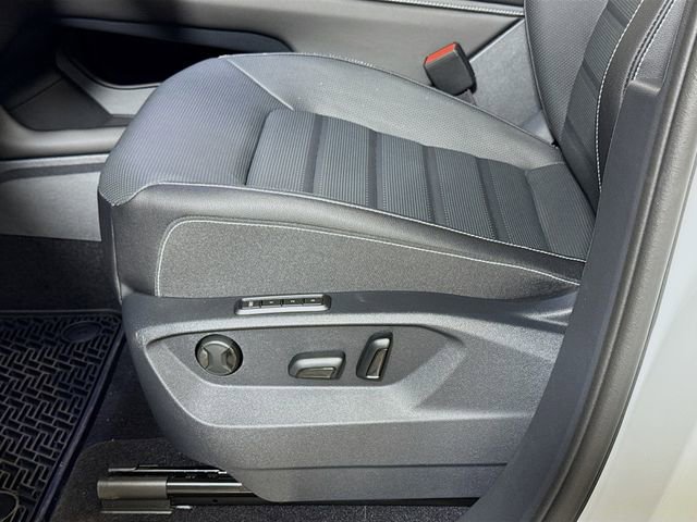 New 2026 Volkswagen Atlas Cross Sport SEL R-Line image 17