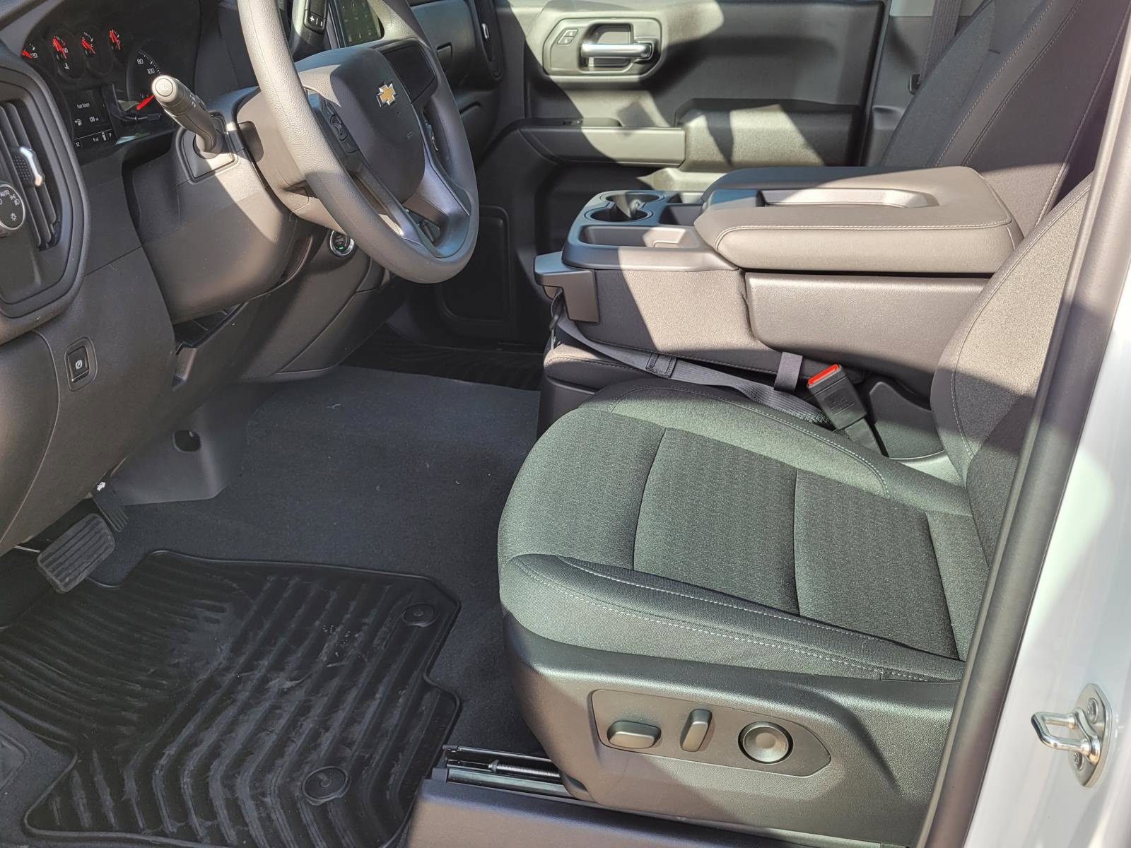 New 2026 Chevrolet Silverado 1500 Custom RWD image 14
