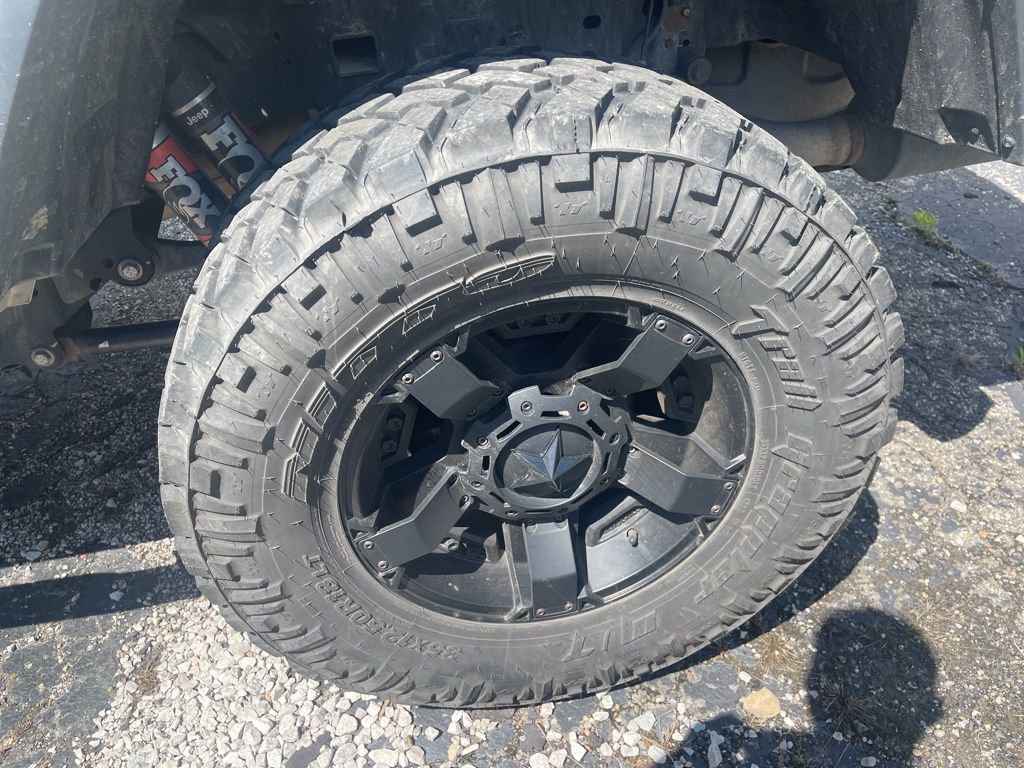 Used 2020 Jeep Gladiator Mojave AWD/4WD image 11