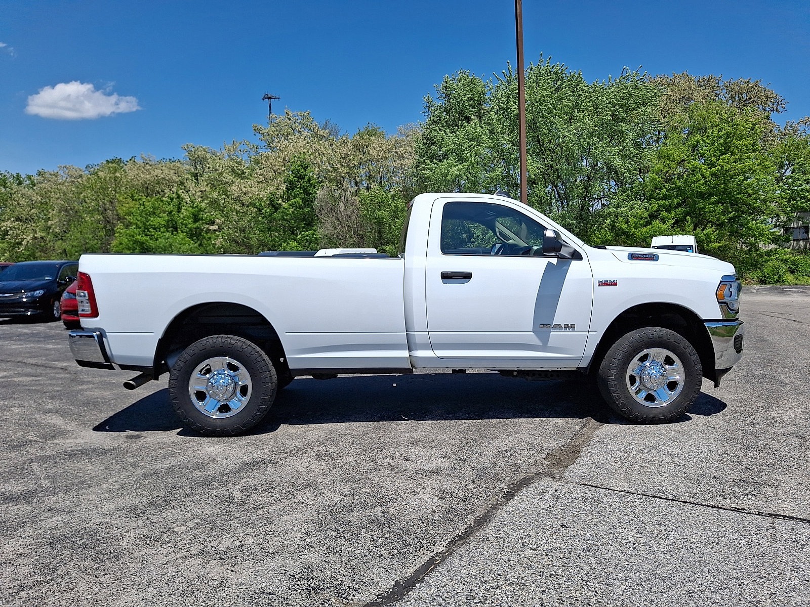 Used 2020 RAM 2500 Tradesman w/ Chrome Appearance Group AWD/4WD image 13