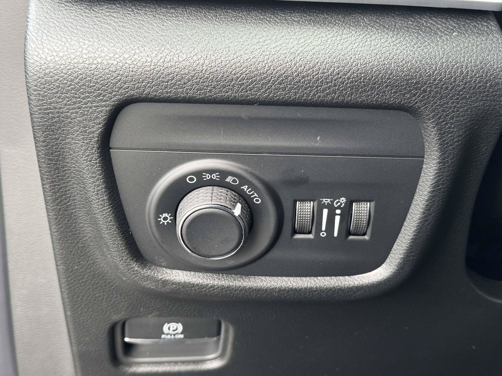 New 2026 Jeep Grand Cherokee Laredo X AWD/4WD image 9