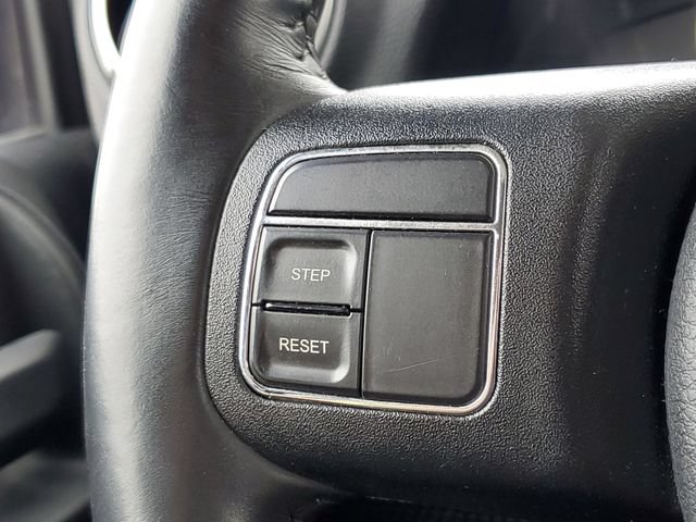 Used 2017 Jeep Wrangler Unlimited Rubicon w/ Cold Weather Group AWD/4WD image 14