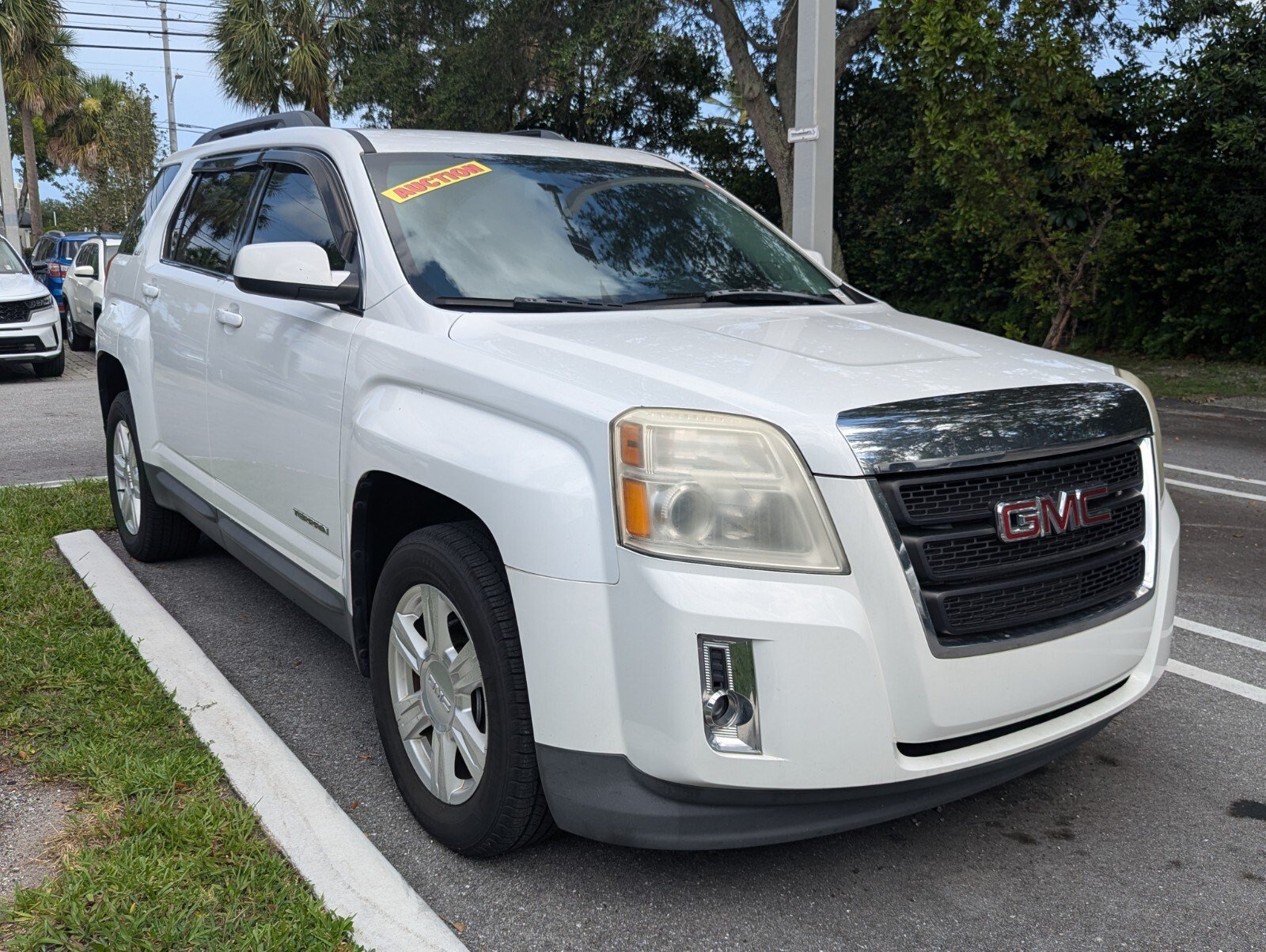 Used 2015 GMC Terrain SLT FWD image 1
