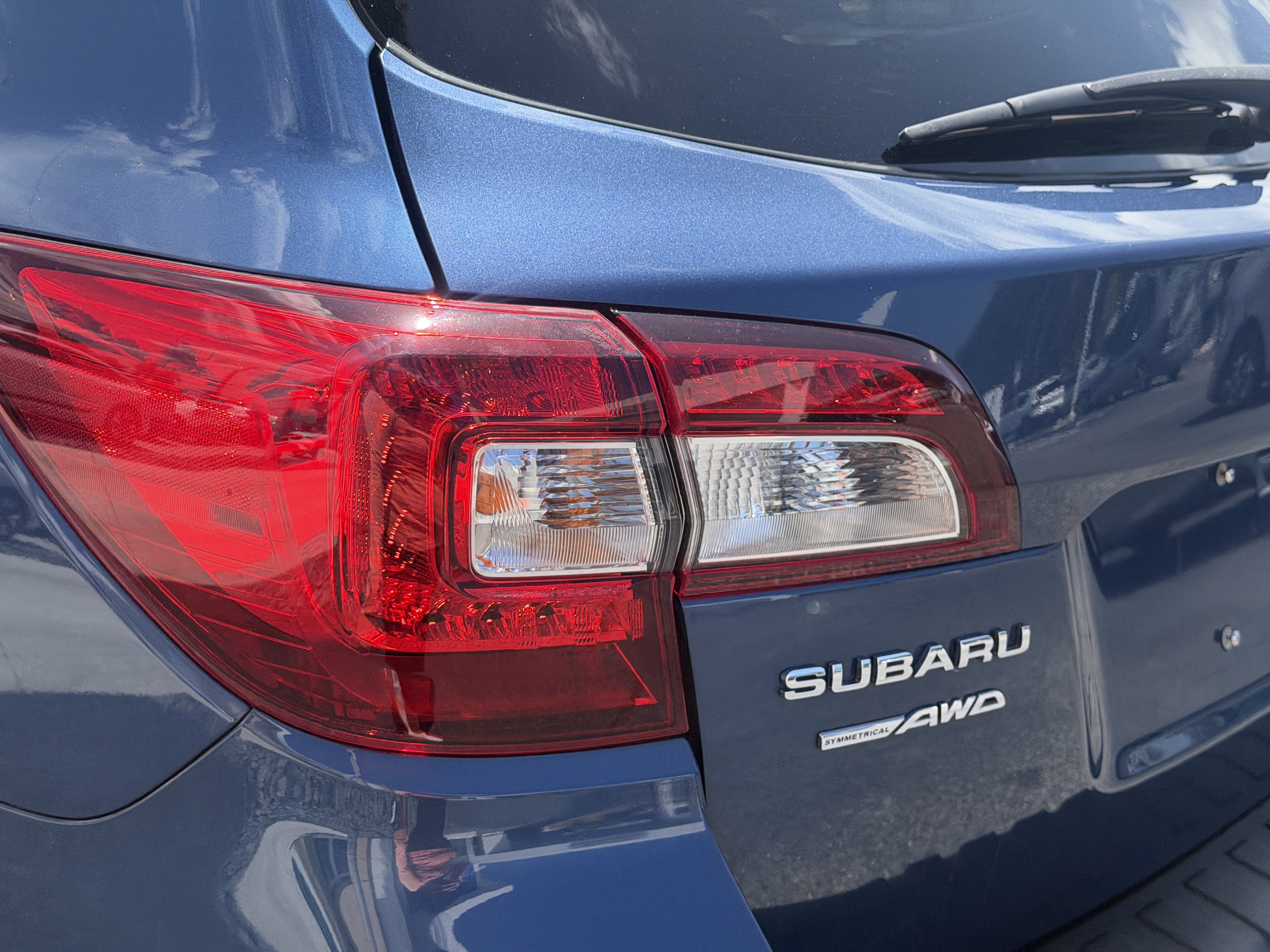 Used 2019 Subaru Outback 2.5i Limited AWD/4WD image 9