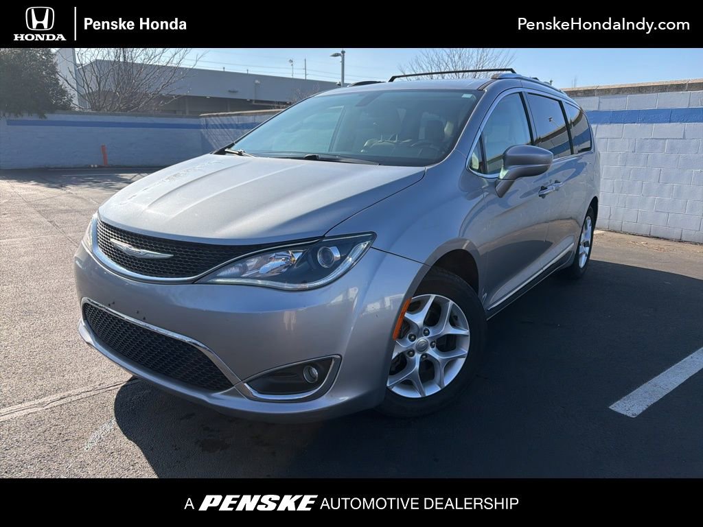 Used 2018 Chrysler Pacifica Touring-L Plus w/ Tire & Wheel Group