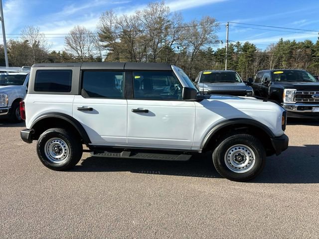 Used 2025 Ford Bronco 4-Door AWD/4WD image 2