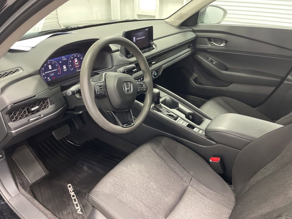 Used 2023 Honda Accord EX image 10