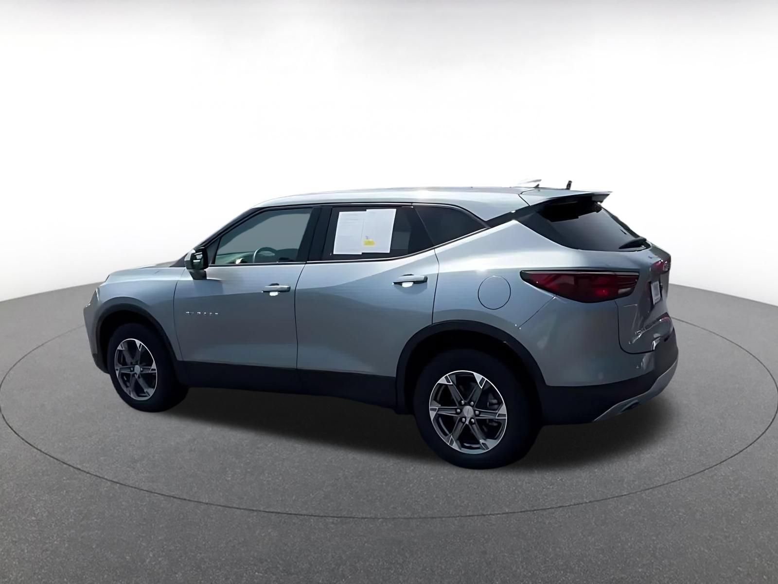Used 2025 Chevrolet Blazer LT FWD image 10