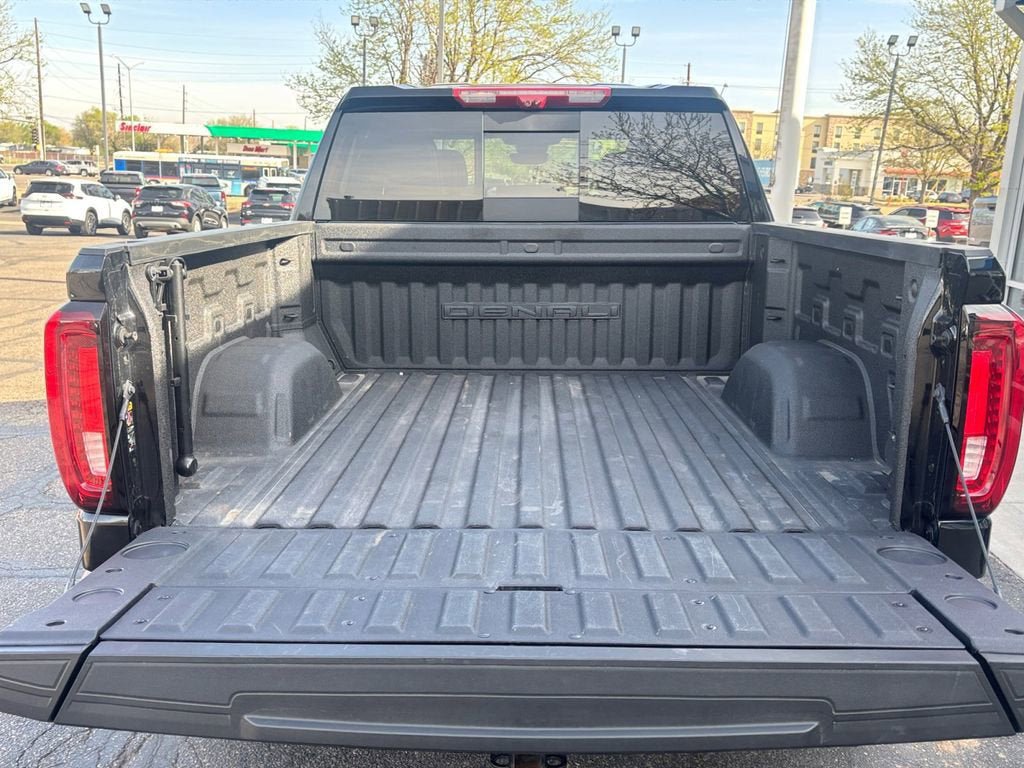 Used 2023 GMC Sierra 1500 Denali w/ Denali Reserve Package AWD/4WD image 16