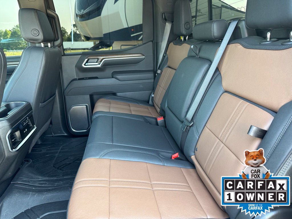 Used 2025 Chevrolet Silverado 1500 High Country AWD/4WD image 12