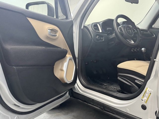 Used 2015 Jeep Renegade Sport w/ Power & Air Group image 11