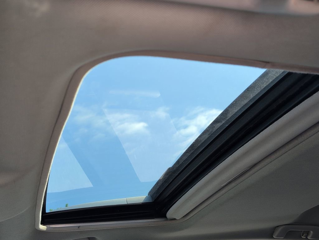 Used 2014 Toyota RAV4 Limited FWD image 22