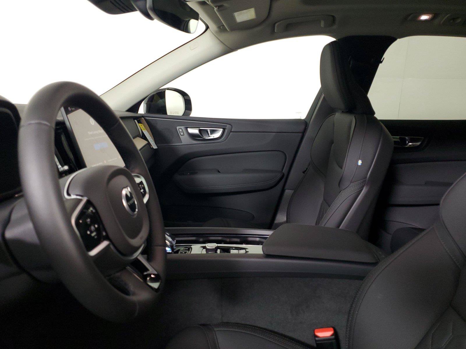 New 2026 Volvo XC60 B5 Core w/ Climate Package AWD/4WD image 22