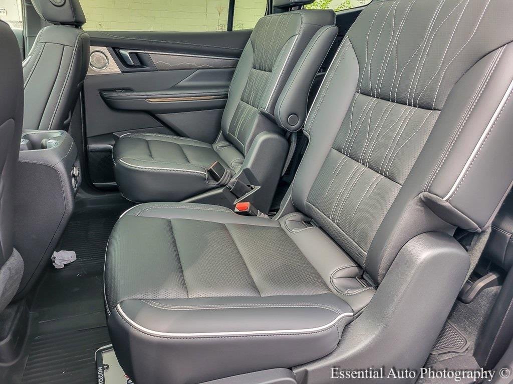 Used 2025 Buick Enclave Avenir w/ Super Cruise Package image 11