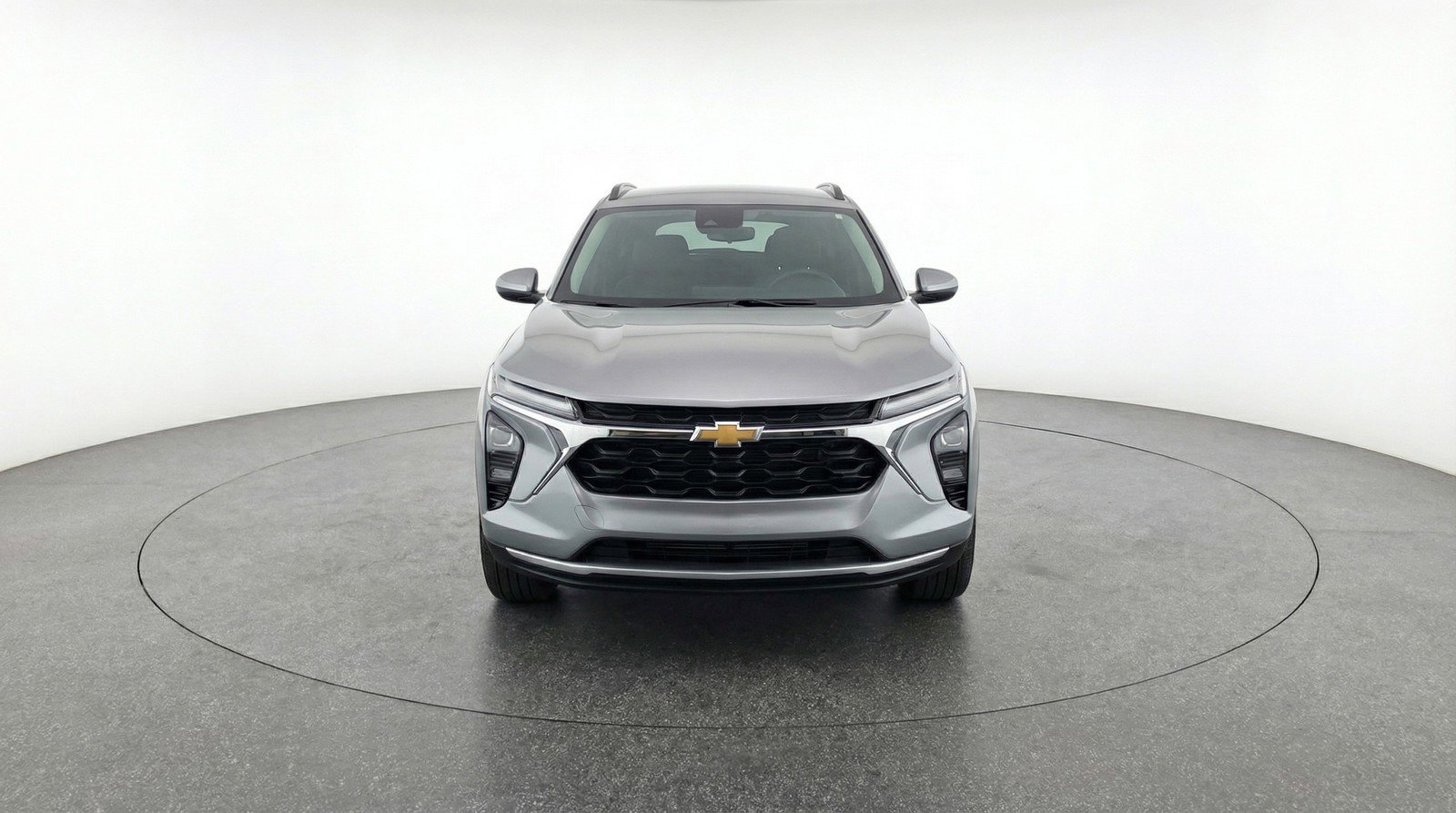 Used 2025 Chevrolet Trax LT FWD image 2