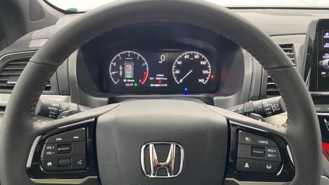 Used 2025 Honda Odyssey Sport-L image 27
