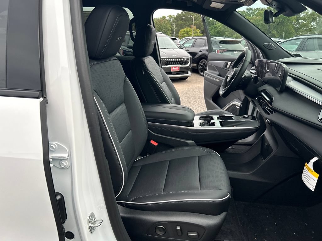 New 2026 Buick Enclave Sport Touring w/ Power Package FWD image 33