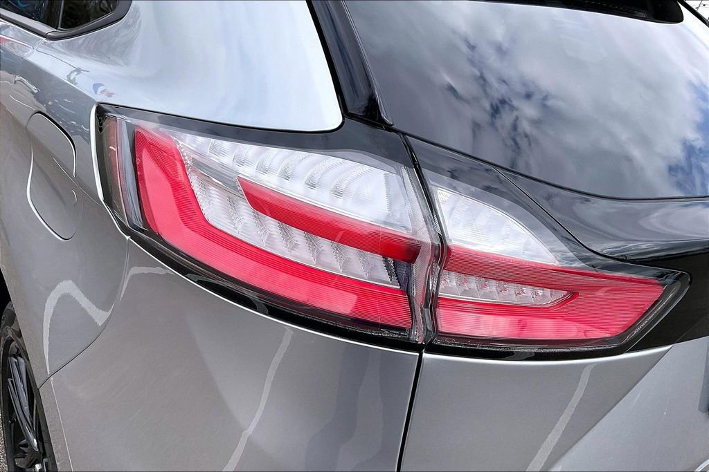 Used 2024 Ford Edge ST-Line image 29