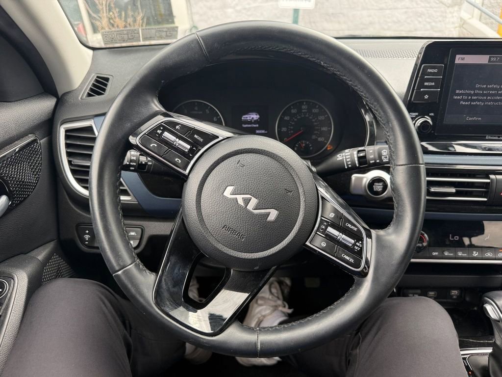 Certified 2023 Kia Seltos S image 18