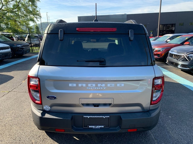 Used 2023 Ford Bronco Sport Outer Banks w/ Tech Package AWD/4WD image 3
