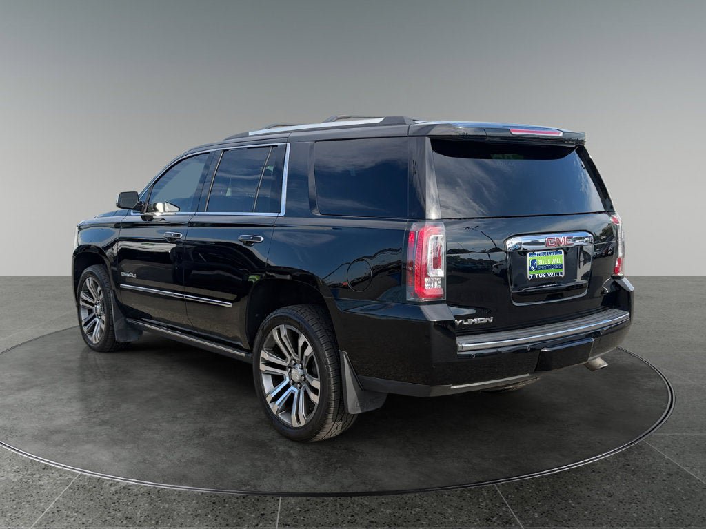 Used 2019 GMC Yukon Denali w/ Denali Ultimate Black Edition AWD/4WD image 8