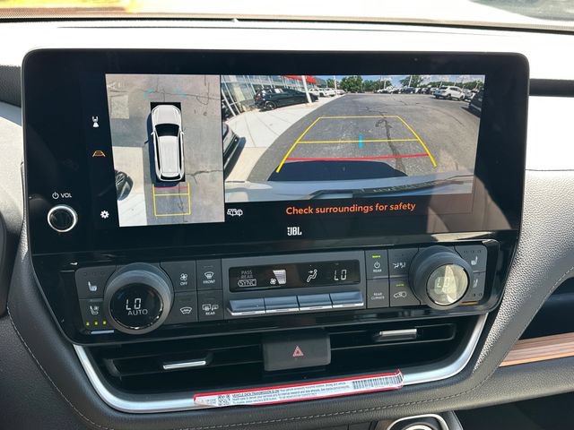 Used 2025 Toyota Grand Highlander AWD Hybrid image 26