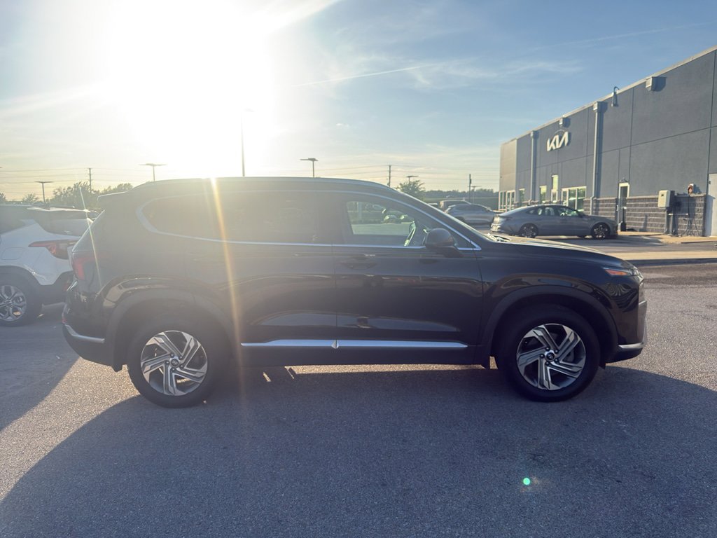 Used 2022 Hyundai Santa Fe SEL w/ Cargo Package AWD/4WD image 4