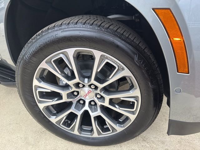 New 2026 GMC Yukon Denali w/ Advanced Technology Package image 40