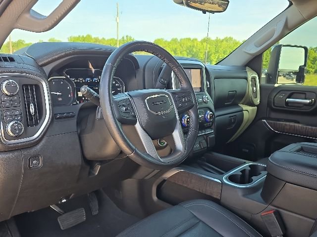 Used 2022 GMC Sierra 3500 Denali w/ Denali Ultimate Package AWD/4WD image 25