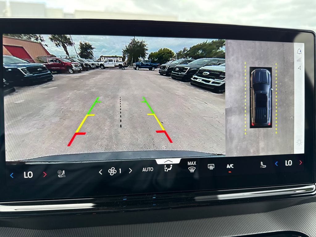 New 2026 Ford Expedition Active RWD image 7