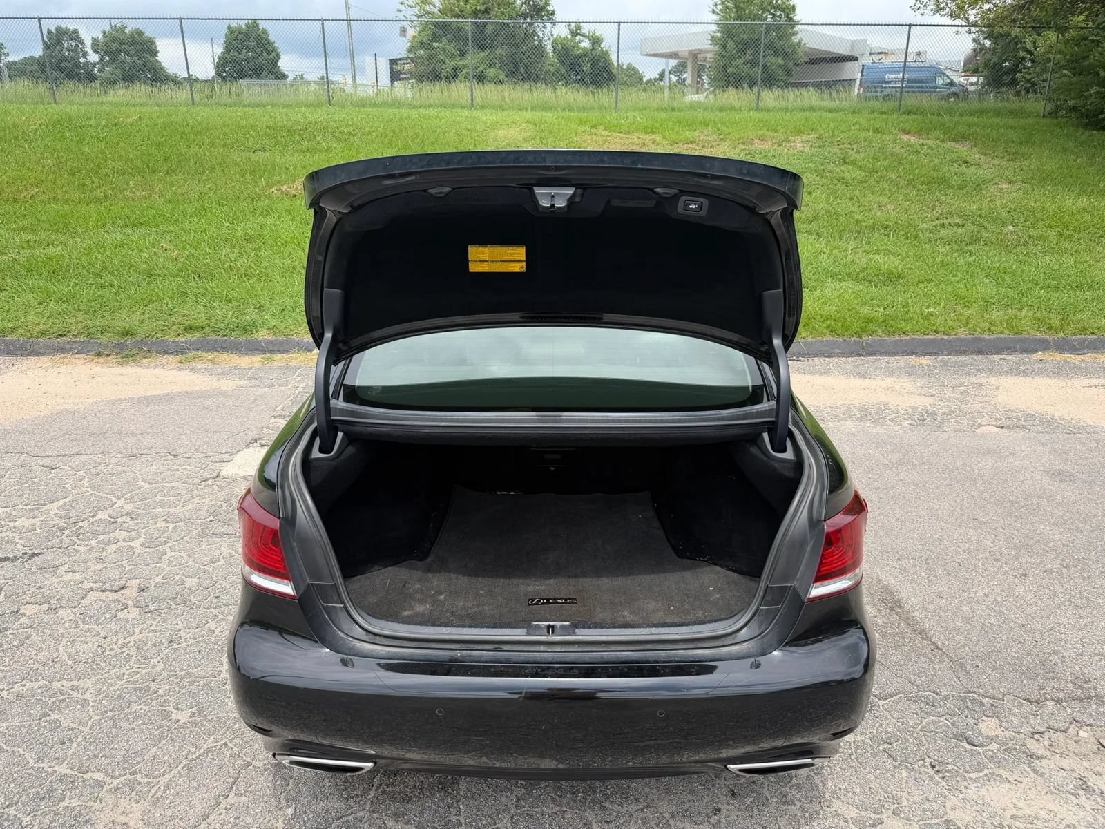 Used 2013 Lexus LS 460 L w/ Preferred Accessory Package RWD image 9
