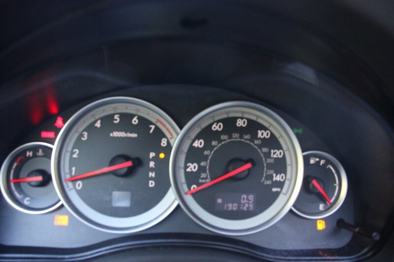 Used 2005 Subaru Outback 3.0R L.L. Bean AWD/4WD image 7