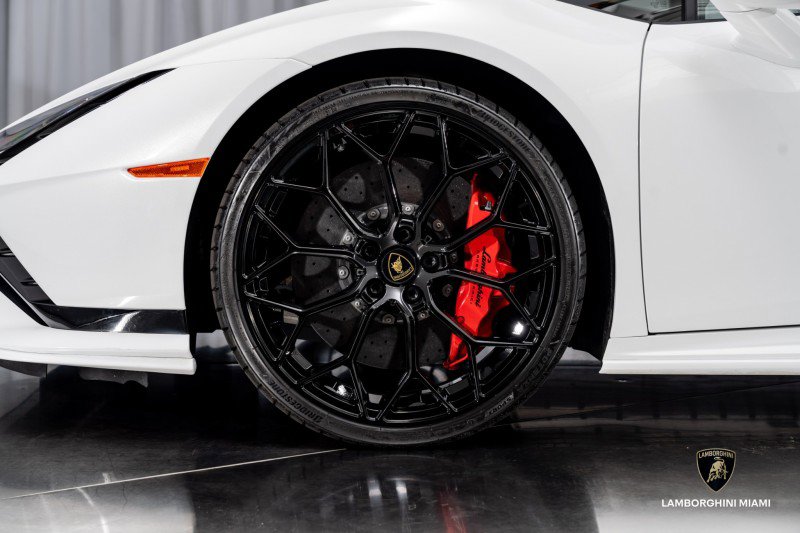 Used 2024 Lamborghini Huracan Tecnica image 10