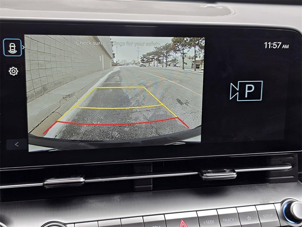 Certified 2025 Hyundai Kona SEL image 29