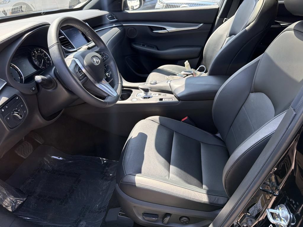 Certified 2023 INFINITI QX55 Luxe w/ Cargo Package AWD/4WD image 15