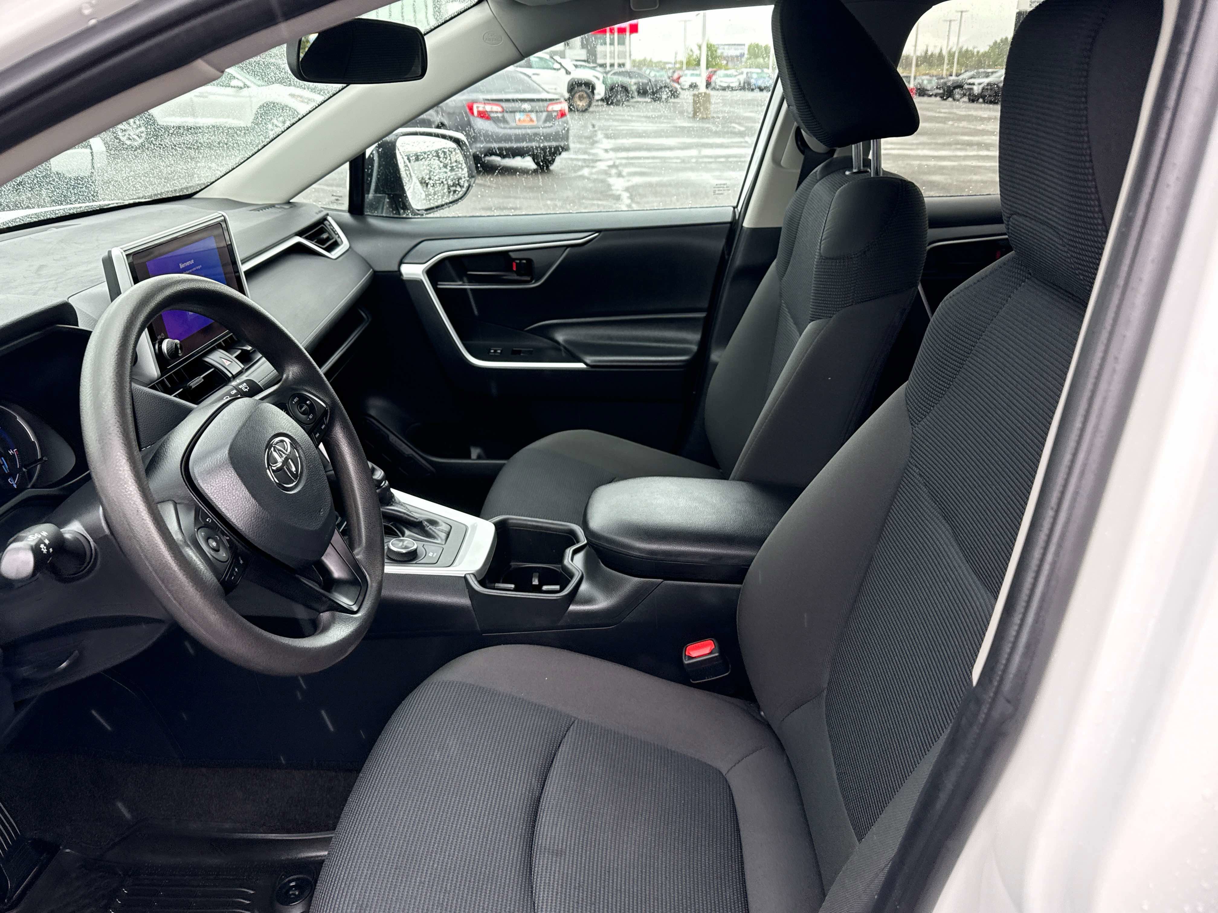 Used 2024 Toyota RAV4 LE AWD/4WD image 11