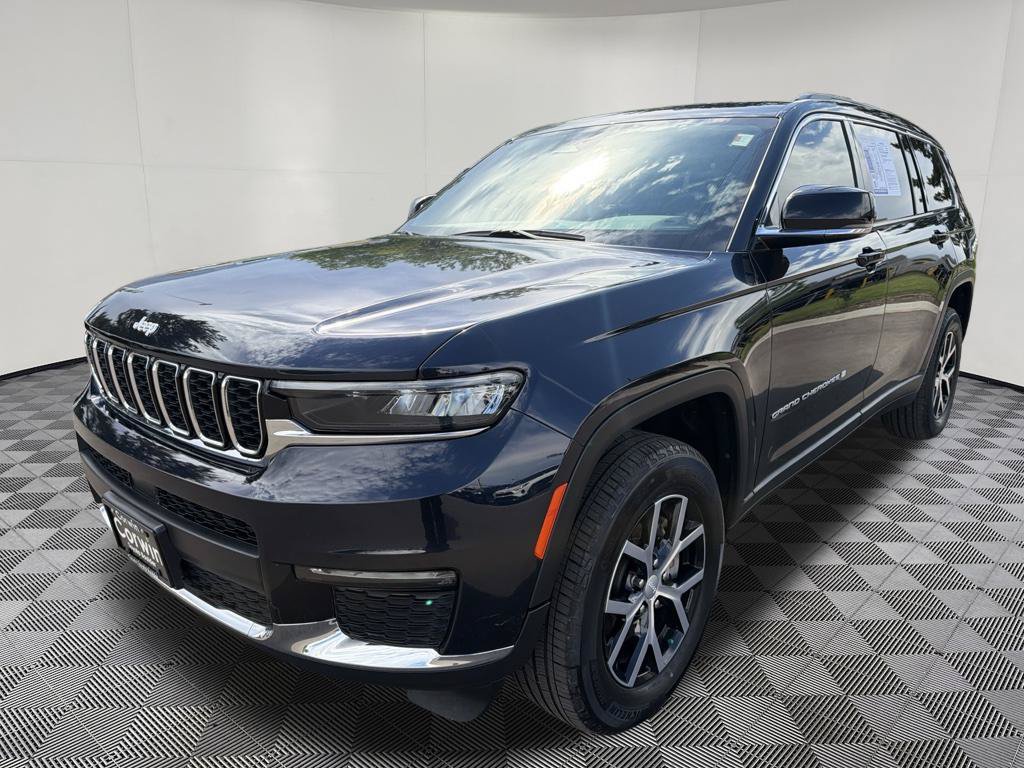 Used 2024 Jeep Grand Cherokee L Limited w/ Trailer Tow Package AWD/4WD image 3