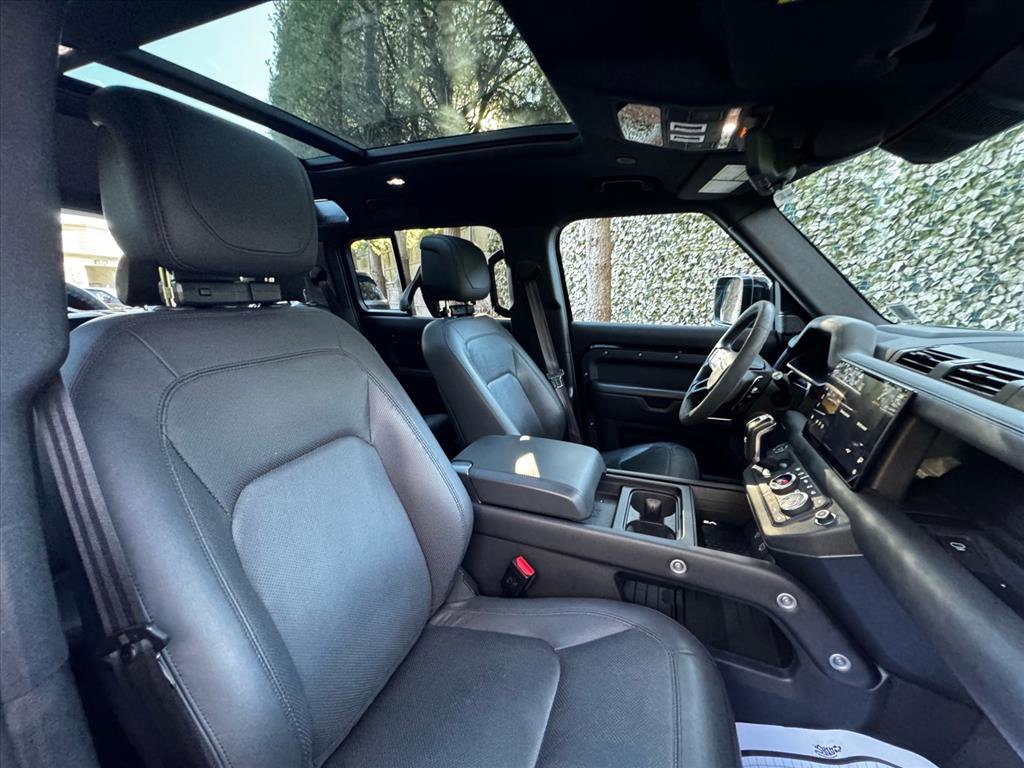 Used 2023 Land Rover Defender 110 V8 image 26
