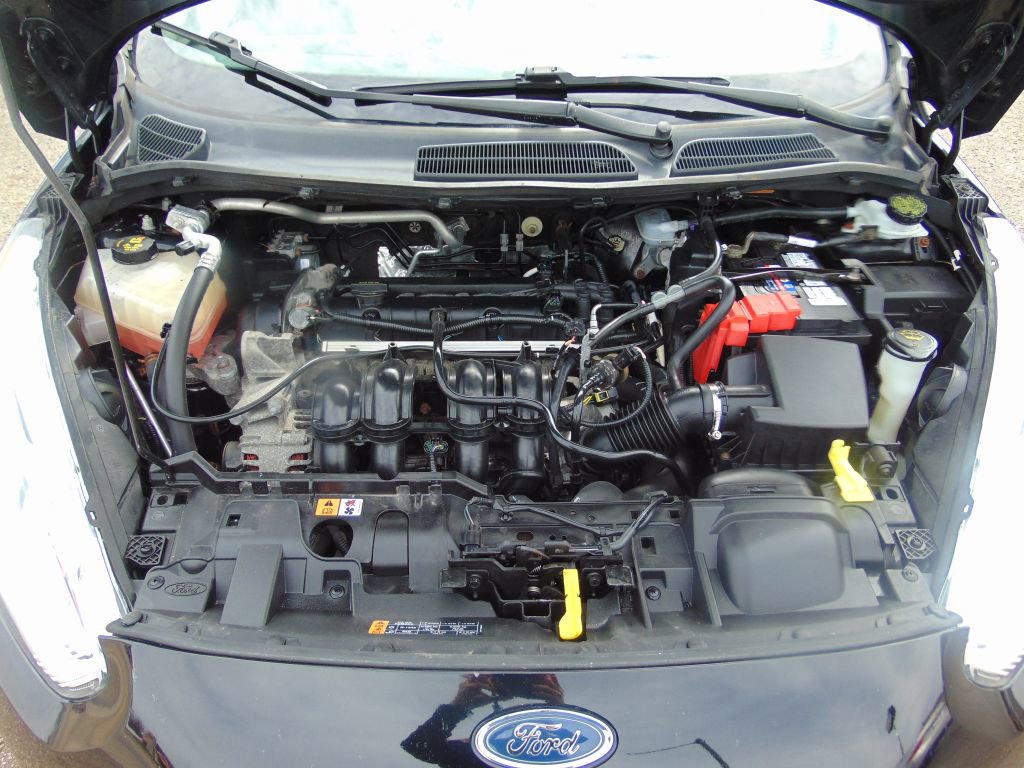 Used 2017 Ford Fiesta Titanium image 34