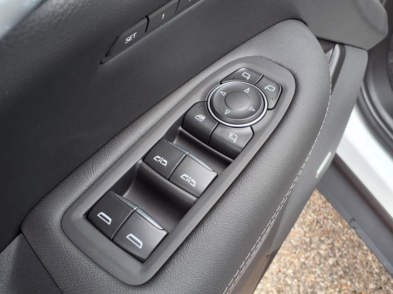 New 2026 Cadillac XT5 Premium Luxury w/ LPO, Floor Liner Package AWD/4WD image 12