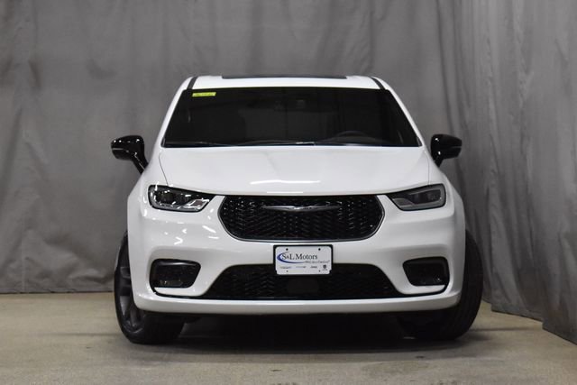 New 2026 Chrysler Pacifica Select image 5
