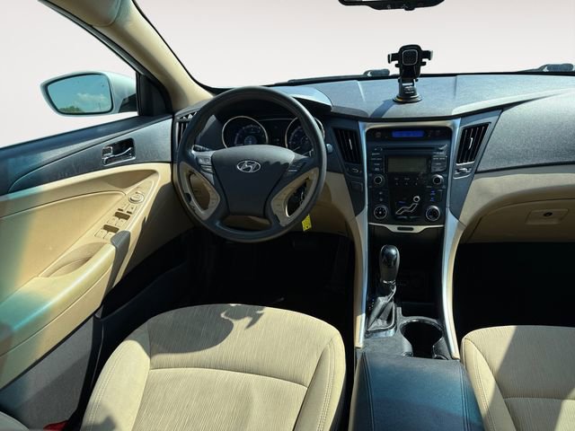 Used 2012 Hyundai Sonata GLS w/ Popular Equipment Pkg FWD image 11